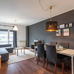 Flh Expo Modern Flat With Balcony Apartment