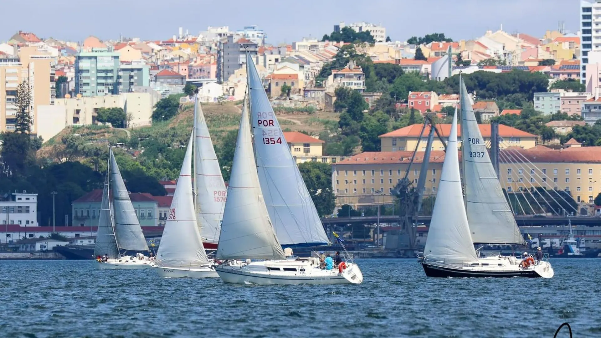 Be Local - Sleep Aboard The Santa Maria Sailing Boat In Lisbon Apartment 0*,