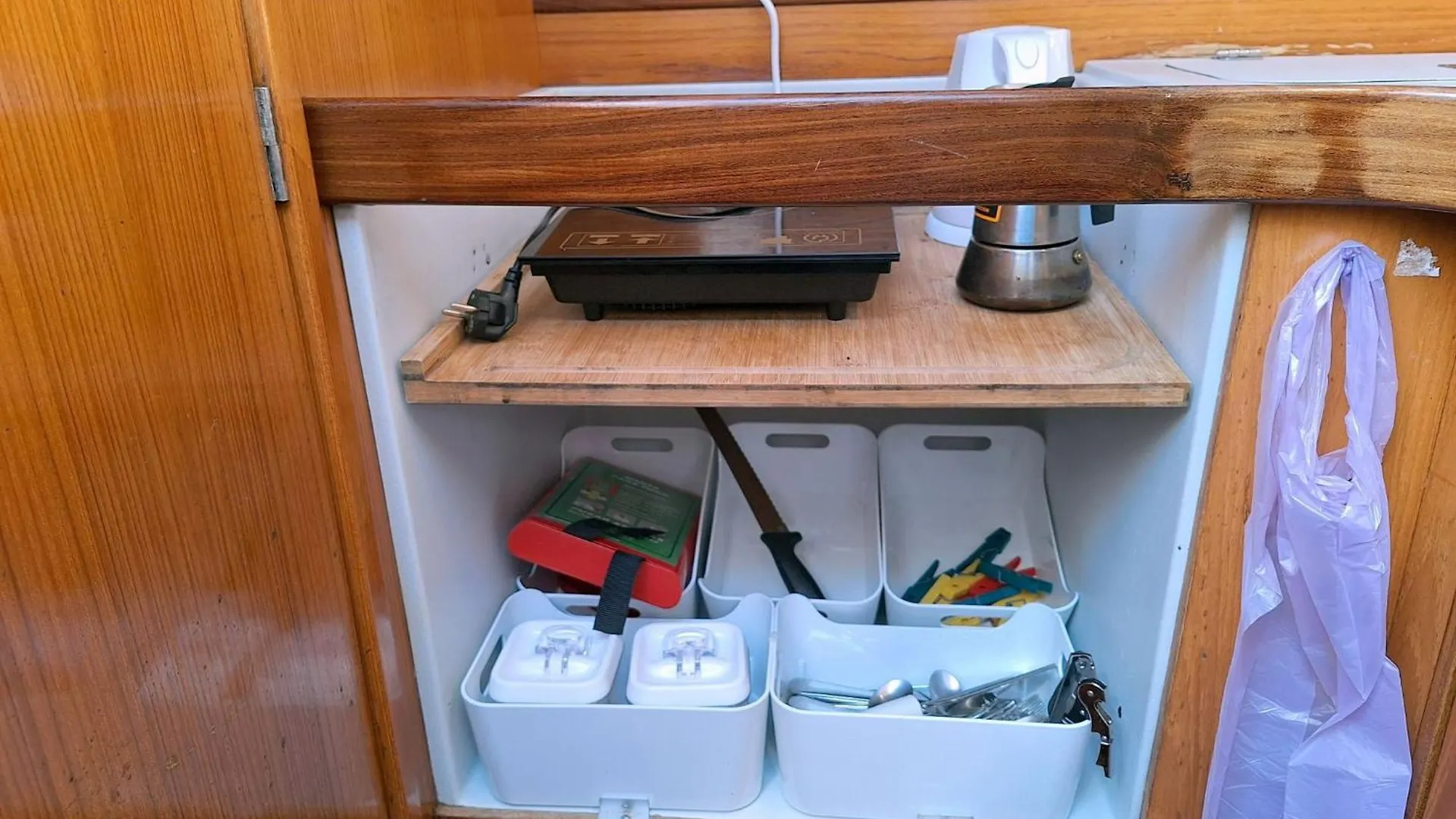 Be Local - Sleep Aboard The Santa Maria Sailing Boat In Lisbon Apartment Portugal