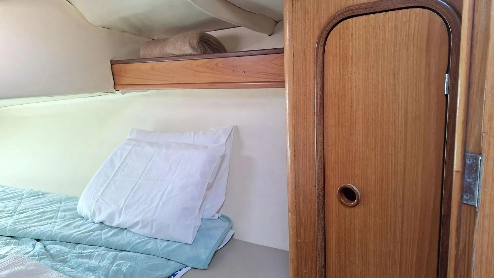 Be Local - Sleep Aboard The Santa Maria Sailing Boat In Lisbon Apartment